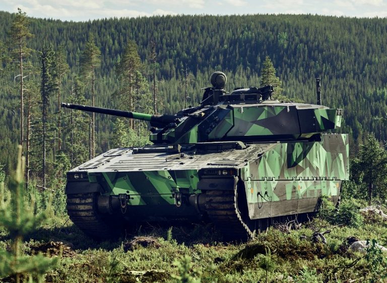 Danemarca va dona tancuri Ucrainei, împreună cu Suedia