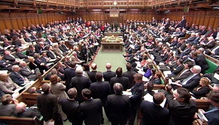 Parlamentul britanic, obligat să se închidă din cauza apei care s-a revărsat în sala de şedinţe
