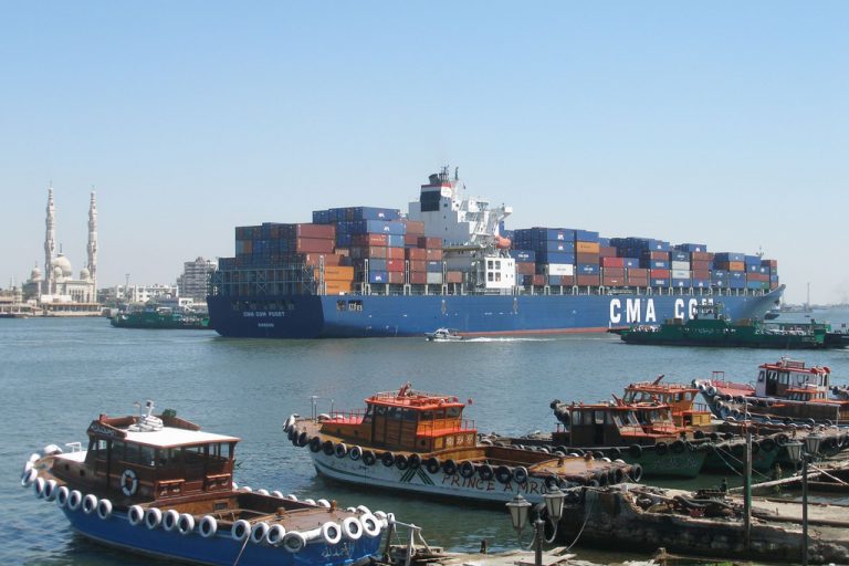 Canalul Suez a generat venituri record de 9,4 miliarde de dolari în ultimul exerciţiu fiscal