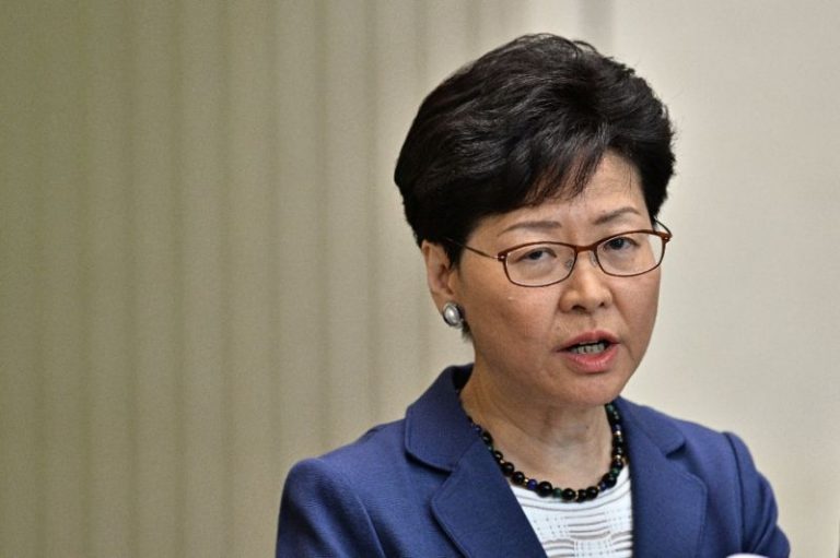 Carrie Lam NU mai candidează pentru alt mandat la conducerea Hong Kong-ului