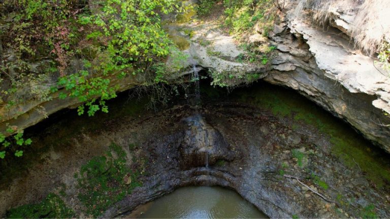 VIDEO/ Cascada Saharna a reînviat! Imagini de la mănăstire