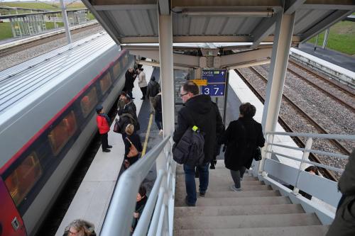 Un bărbat nud şi ameninţător, arestat într-un tren din Franța