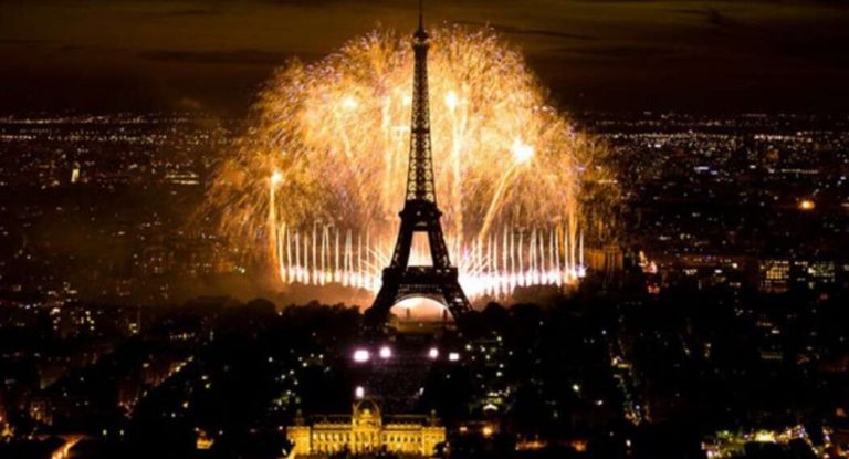 Focurile de artificii organizate de Anul Nou revin pe Champs-Elysées la trecerea în 2023