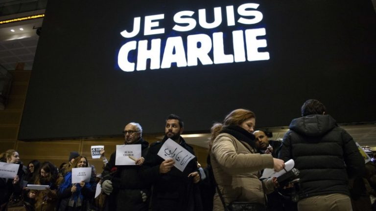 Franţa a omagiat victimele atacului terorist din redacţia Charlie Hebdo