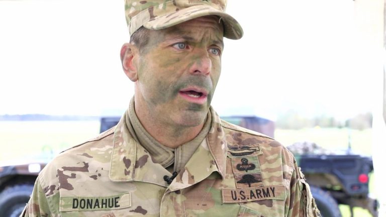 Generalul-maior Chris Donahue, ultimul soldat american plecat din Afganistan