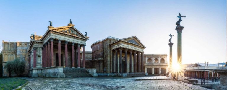 Un incendiu declanşat la legendarele studiouri Cinecitta din Roma a fost stins