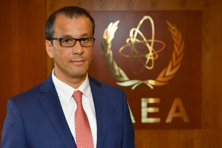 Cornel Feruţă și Rafael Grossi au rămas singuri în cursa pentru șefia AIEA
