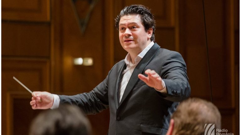 Dirijorul român Cristian Măcelaru, numit director muzical al uneia dintre cele mai importante orchestre din America