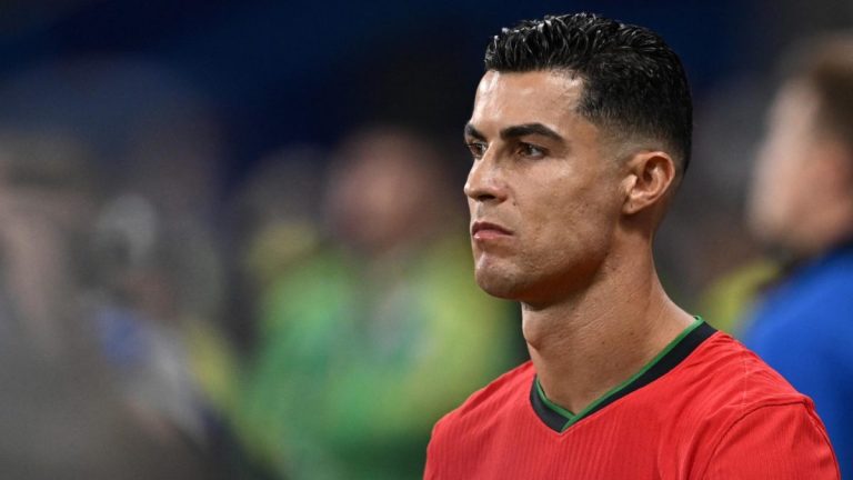 ‘Cristiano Ronaldo, un mare fotbalist frustrat care se luptă cu Tatăl Timp’ (Reuters)