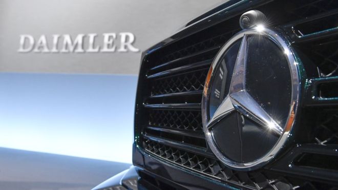 Daimler recheamă în service încă 60.000 de maşini Mercedes-Benz GLK 220 CDI