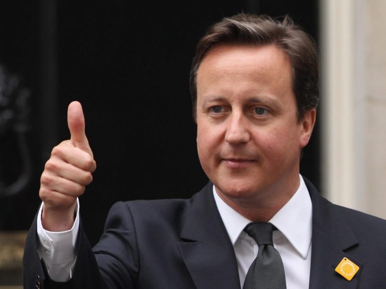 David Cameron revine în guvernul britanic
