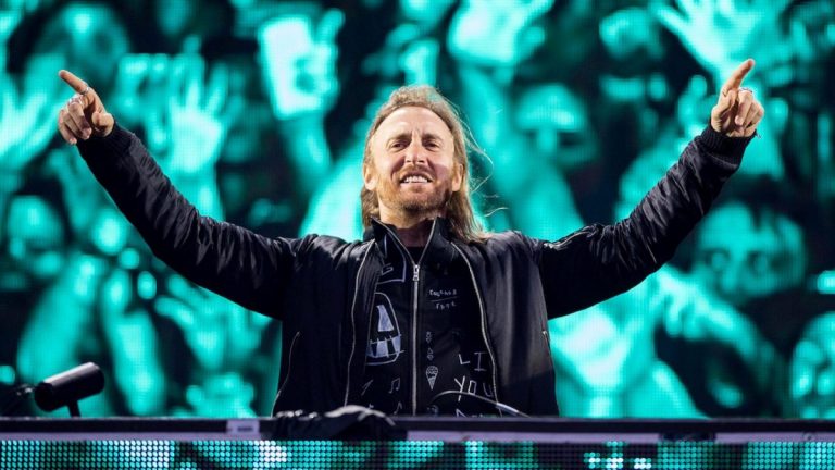 DJ-ul David Guetta consideră că ar fi firesc ca accesul la festivaluri să depindă de vaccinare