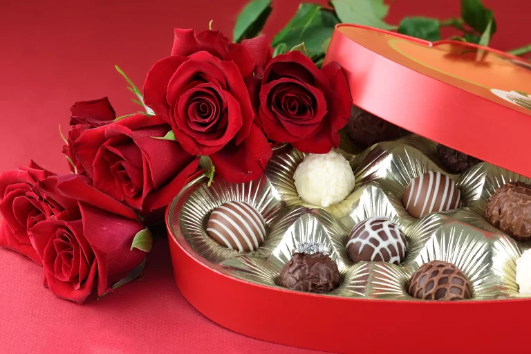 De ce se oferă ciocolată de Valentine’s Day. Cine a creat prima cutie în formă de inimă