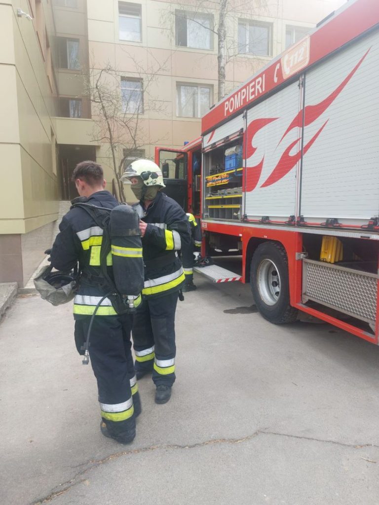 Incendiul de la Liceul „Liviu Deleanu” ar fost provocat de un elev