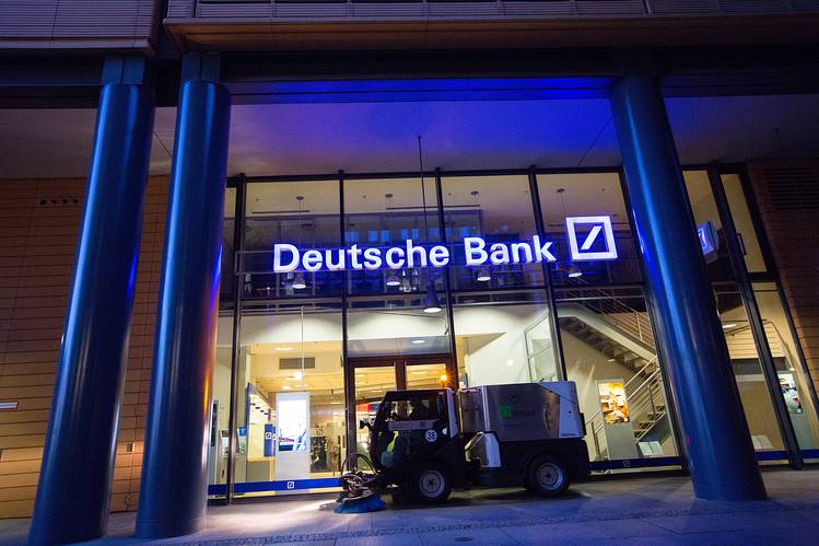 Filiale Deutsche Bank din SUA, amendate cu 73 de milioane de dolari