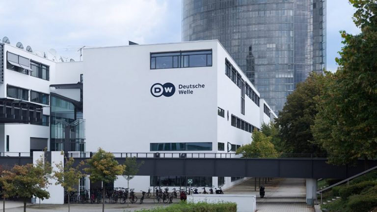 Moscova  ameninţă că va expulza corespondenţii postului public german Deutsche Welle