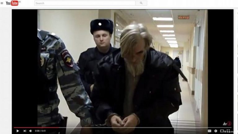 Rusia : Parchetul cere nouă ani de închisoare împotriva istoricului rus Iuri Dmitriev