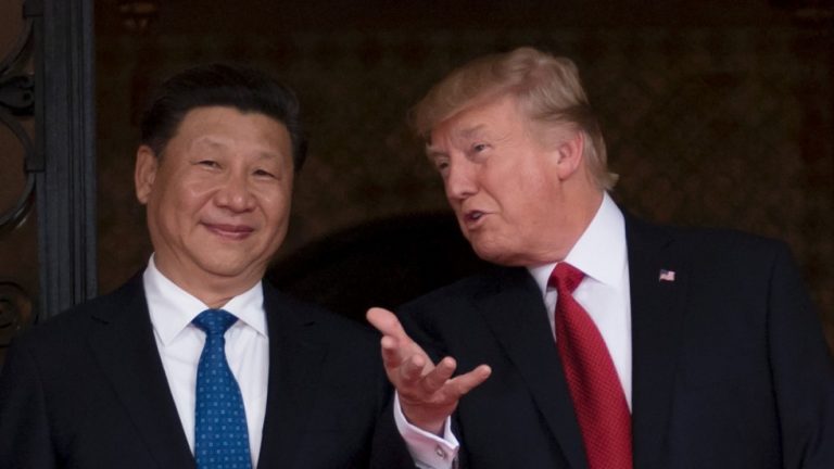 Donald Trump a ajuns în China, unde va poposi trei zile