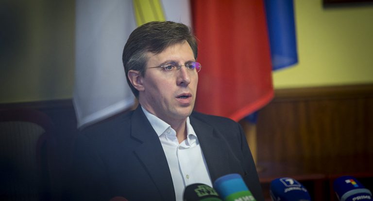 Primarul suspendat al Chişinăului, Dorin Chirtoacă, cere demisia iniţiatorilor referendului de duminică