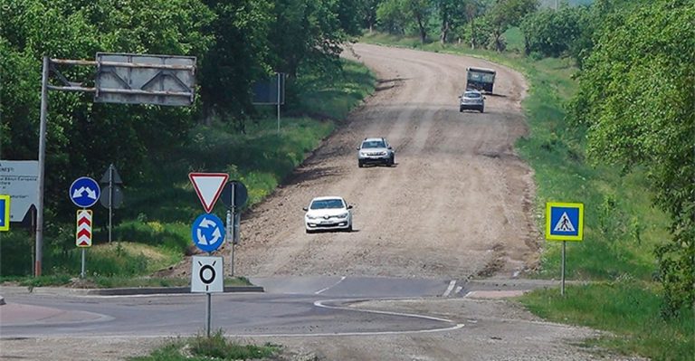 Au început reparația drumului Soroca – Arionești – Otaci
