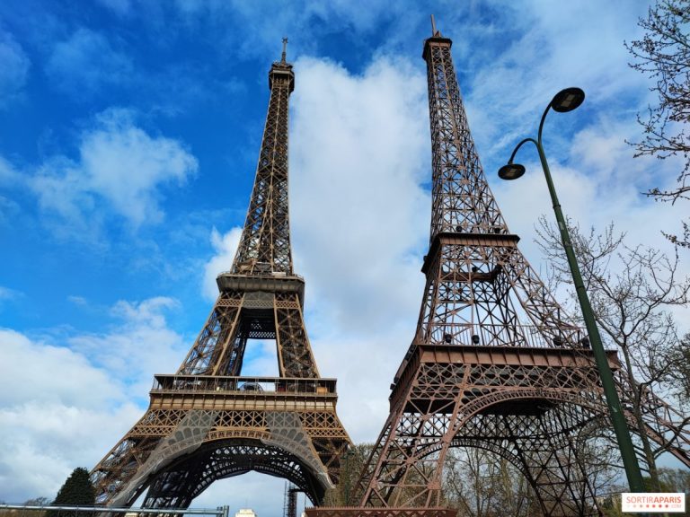 Un al doilea turn Eiffel, instalat pe Champ-de-Mars de Ziua păcălelilor