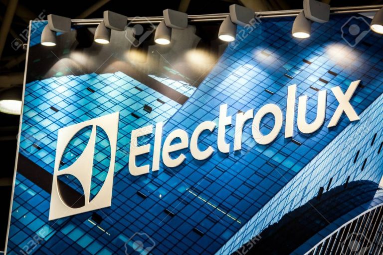 Electrolux, în cădere liberă. Acțiunile companiei au scăzut semnificativ din cauza problemelor din SUA