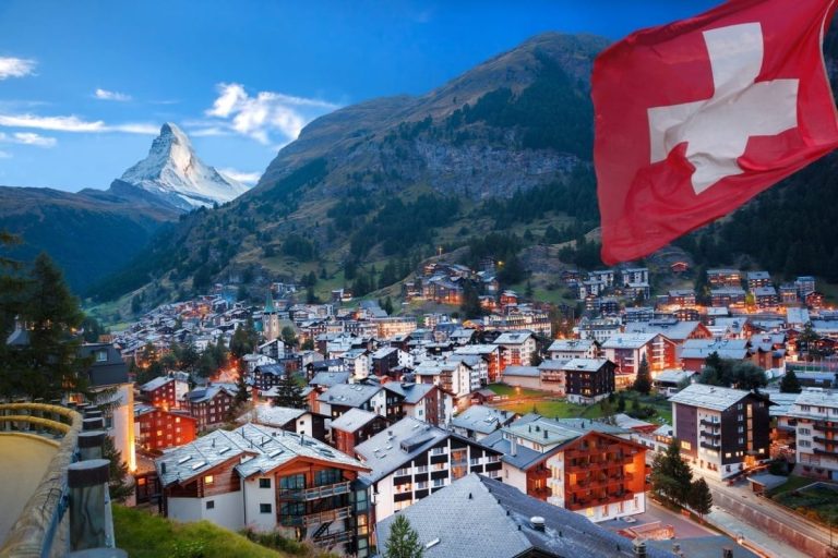 Elveția neagă că scăderea valorii activelor rusești înghețate indică o relaxare a sancțiunilor