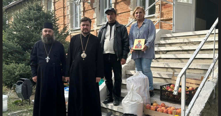 Episcopia Basarabiei de Sud a oferit fructe și produse alimentare locatarilor Azilului de Bătrâni din satul Alexandru Ioan Cuza, raionul Cahul