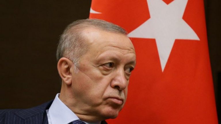 Erdogan: Turcia, hotărâtă să continue incursiunea militară împotriva miliţiilor kurde din nordul Siriei