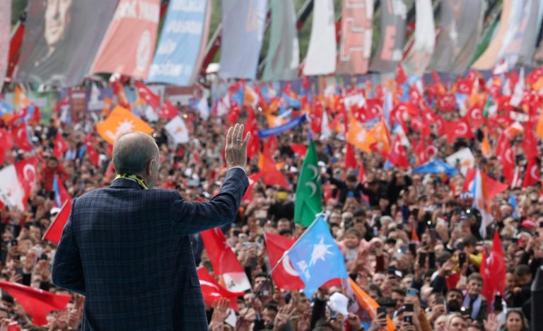 Erdogan şi-a revendicat victoria în turul doi al alegerilor prezidenţiale