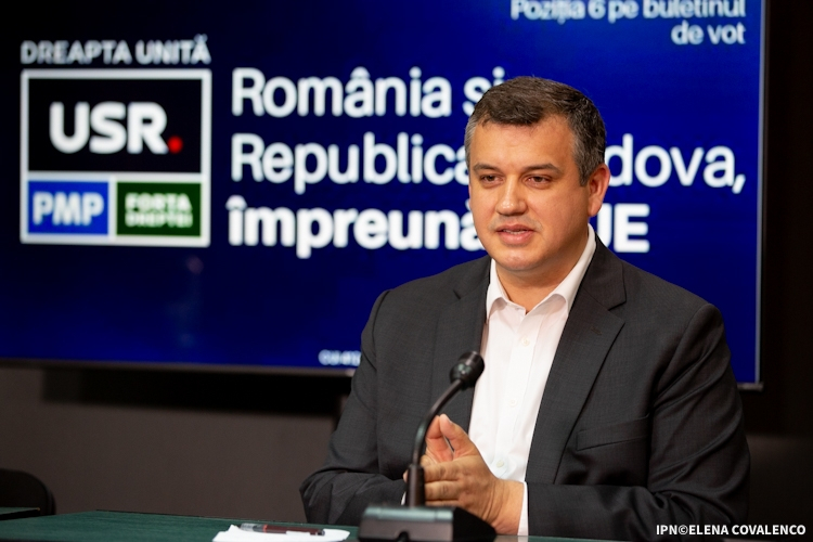 Eugen Tomac: Peste un milion de cetățeni din Republica Moldova şi-au redobândit cetățenia română și călătoresc fără restricții.Traian Băsescu susţine Alianţa Dreapta Unită.