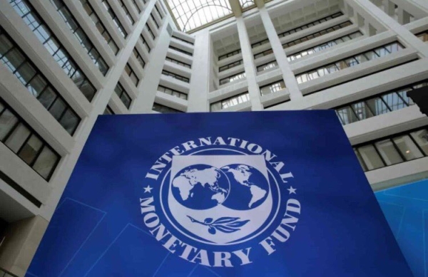 FMI avertizează că urmează o corectare ‘dezordonată’ a preţurilor