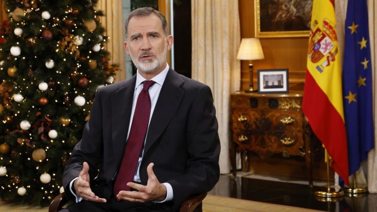 Regele Spaniei face apel la unire şi responsabilitate pentru depăşirea crizei instituţionale ‘fără precedent’