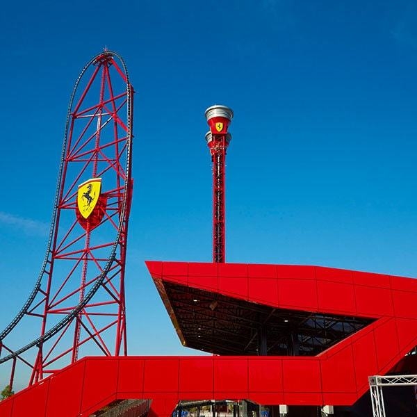 Ferrari recheamă în service mii de mașini la nivel mondial din cauza unor probleme la sistemul de frânare