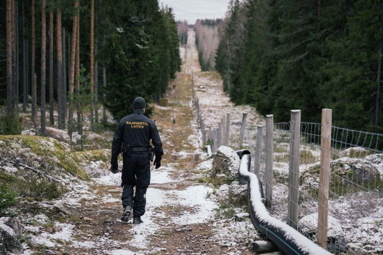 Finlanda prelungeşte închiderea frontierei sale cu Rusia