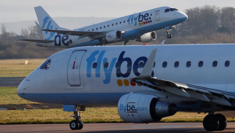 Compania aeriană regională britanică Flybe îşi încetează activitatea şi îşi anulează toate zborurile
