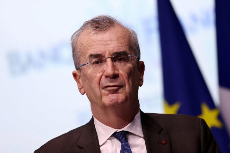 Problemele de la Credit Suisse nu afectează băncile franceze şi europene, spune guvernatorul Băncii Franţei