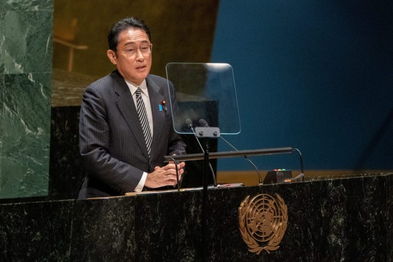 Premierul japonez Fumio Kishida i-a comunicat lui Xi Jinping ‘îngrijorarea sa serioasă’ în chestiuni de securitate regională