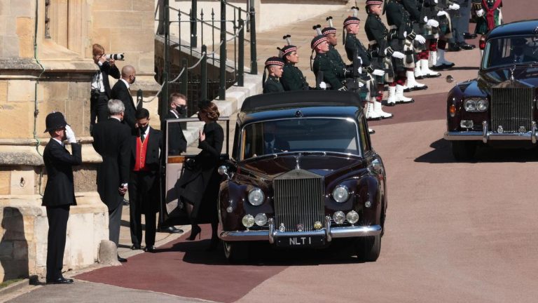 Începerea ceremoniei funerare a prințului Philip la Castelul Windsor