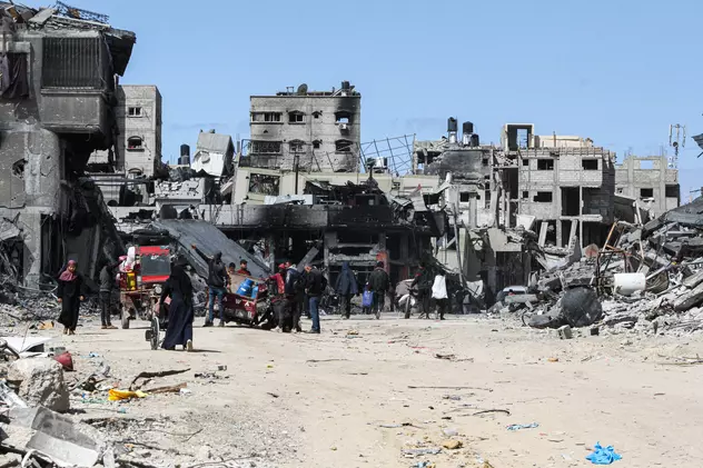 VIDEO – Forțele israeliene au intervenit cu tancuri în cea mai mare tabără de refugiați din Gaza: zeci de morți și răniți