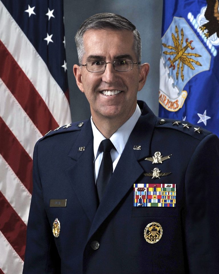 Generalul John E. Hyten, comandantul forţelor strategice americane  spune că în situaţia în care ar exista un ordin privind lansarea unui atac nuclear nu îl va executa