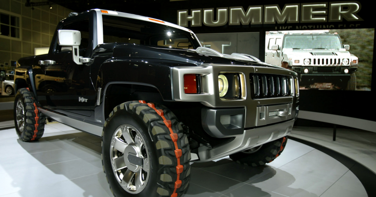 GMC va lansa o variantă ecologică şi complet electrică a celebrului Hummer