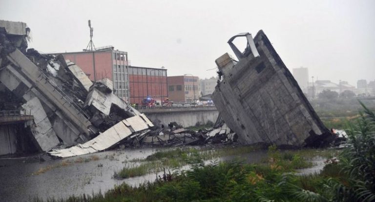 Italia: Un pod rutier s-a prăbușit lângă oraşul Genova