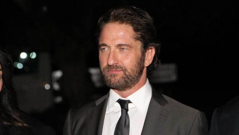 Gerard Butler este, din nou îndrăgostit! Cine este iubita cu 25 de ani mai tânără decât el