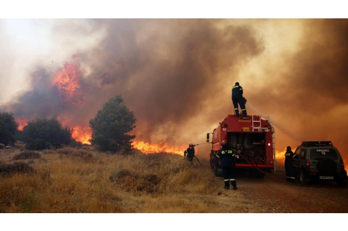 Grecia: Incendiu de pădure masiv la nord de Atena