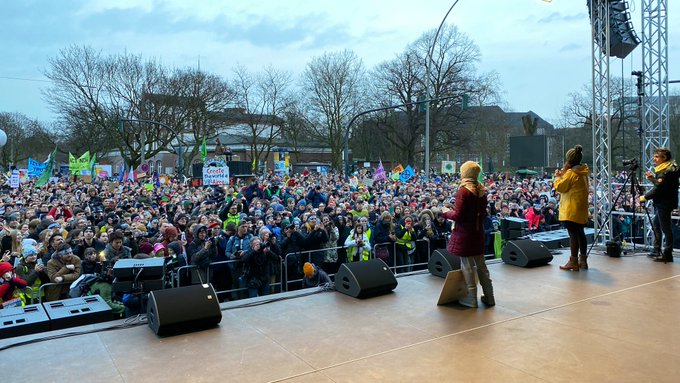 Mii de persoane au manifestat la Bruxelles alături de Greta Thunberg