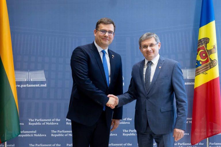 Grosu i-a mulțumit ministrului Apărării din Letonia pentru susținere