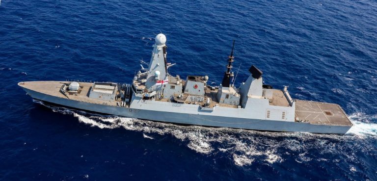 Marea Britanie intenţionează să sporească prezenţa maritimă de securitate în Golf