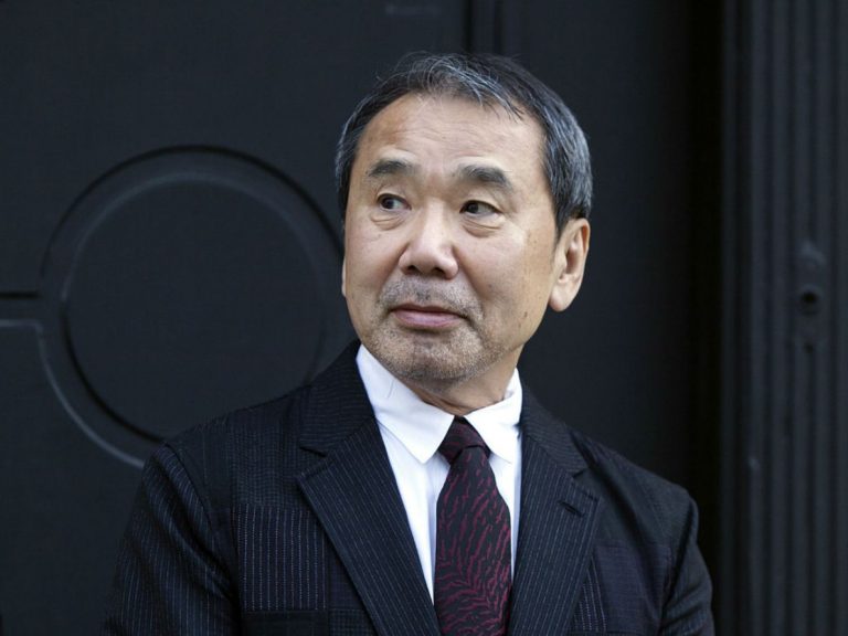 Scriitorul japonez Haruki Murakami se retrage de pe lista nominalizaţilor la premiul alternativ Nobelului pentru Literatură