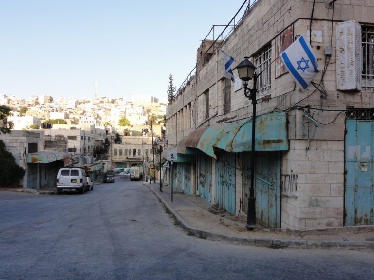 Israelul aprobă construcţia a 31 de locuinţe pentru colonişti la Hebron, o premieră după 2002 (ONG)